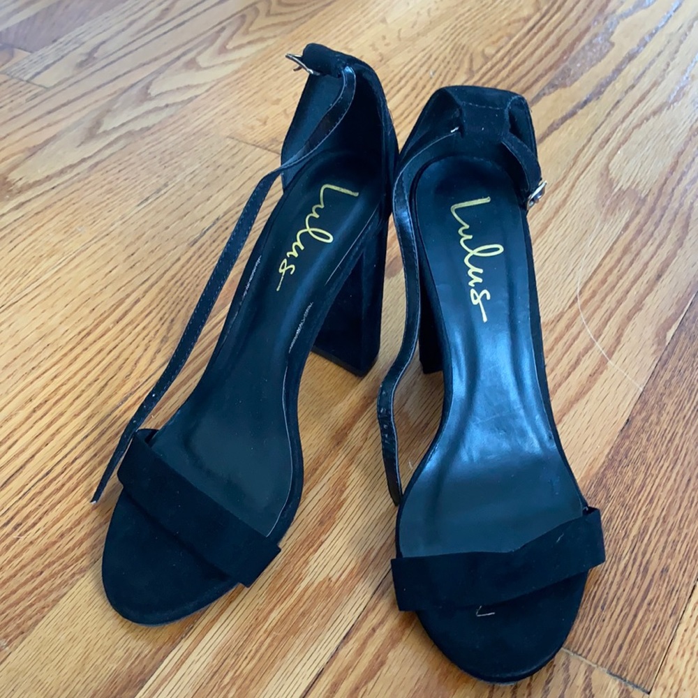 Lulus Black Velvet Heels Size 7.5